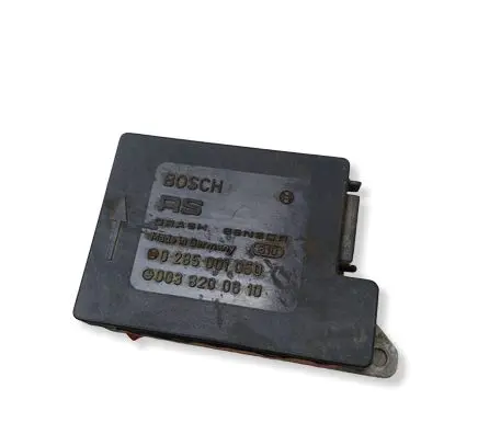Mercedes-Benz W123 Airbag control unit/module 0285001050 0038200610