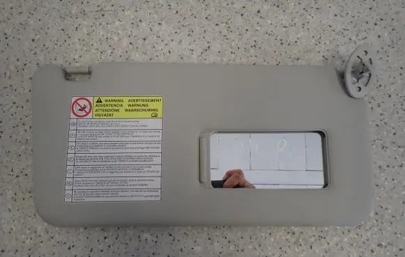 Suzuki SX4 Sun visor 