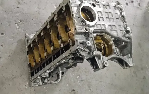 BMW 7 F01 F02 F03 F04 Engine block 7560522
