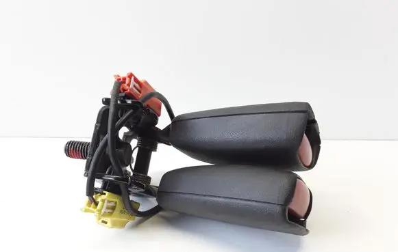 Volvo S80 Middle seatbelt buckle (rear) 0907600672