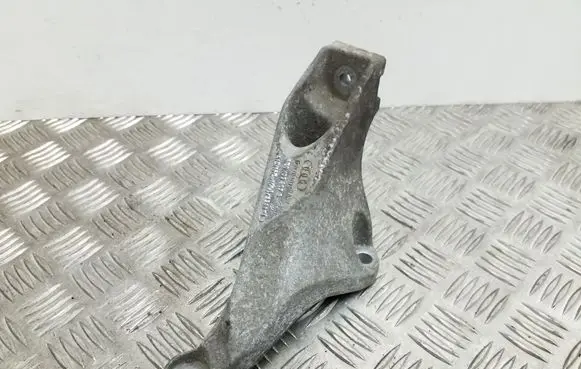 Audi A4 S4 B6 8E 8H Engine mounting bracket 8E0199307S