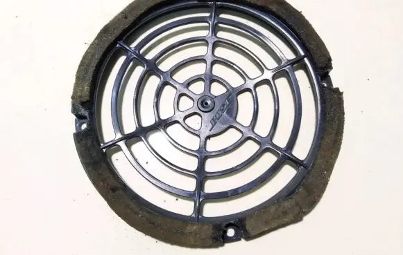 Side speaker trim/cover