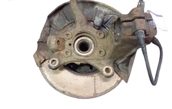 Volkswagen Jetta V Front wheel hub spindle knuckle