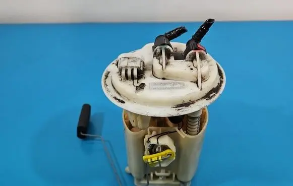Renault Thalia I In-tank fuel pump 8200027963 IMPRK1590041