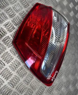 Nissan Qashqai Rear/tail lights 89503201 826550B00 290111