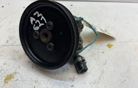 BMW 3 E90 E91 Power steering pump 7692974546 6768155028