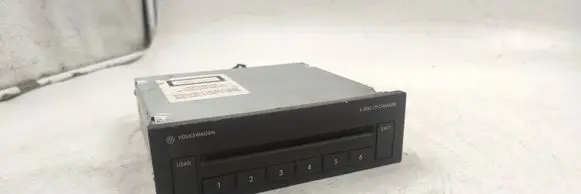 Volkswagen Golf V CD/DVD changer 1K0035110B VWZ3Z8F8212369