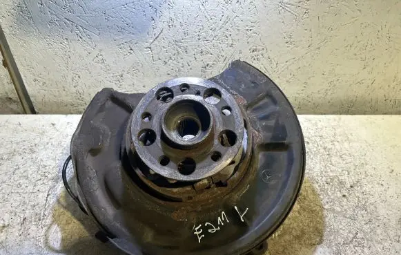 Mercedes-Benz E W211 Rear wheel hub