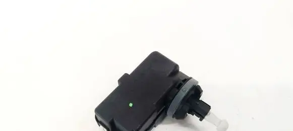 Volkswagen Polo IV 9N3 Headlight level adjustment motor 5P0941295