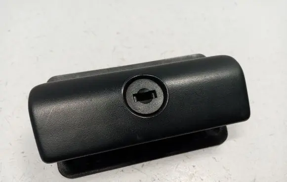 BMW 5 E39 Glove box handle 51168163018 51168163017