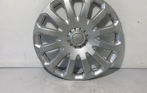 Ford Fiesta R15 wheel hub/cap/trim 8V211130JB