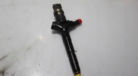 Fuel injector
