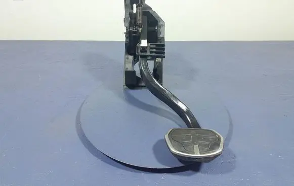 BMW M4 F82 F83 Accelerator throttle pedal 6888753