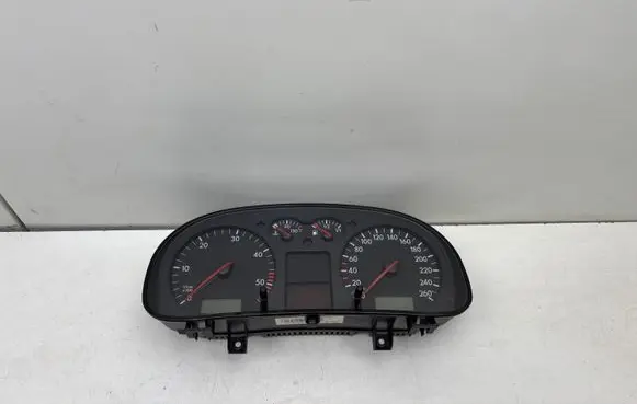 Speedometer (instrument cluster)