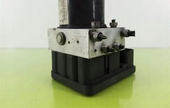 Volvo V50 ABS Pump 4N512C405GA