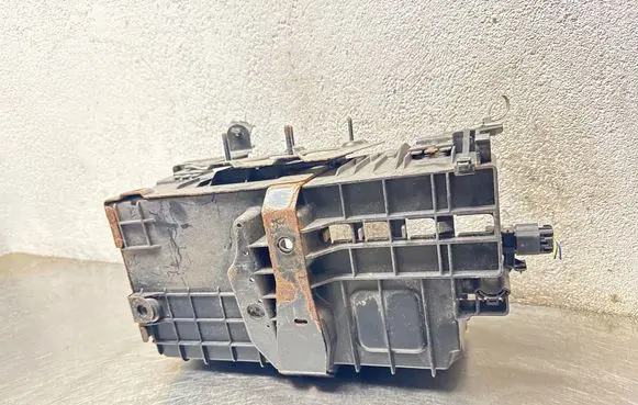 Opel Astra J Battery box tray 13346249