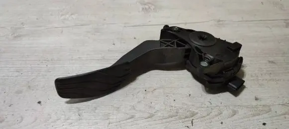 Nissan Qashqai Accelerator throttle pedal 180024BA0B 6PV00997815 16022016