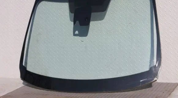 Renault Megane IV Front windscreen/windshield window 285356725R