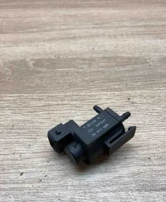 Volvo S60 Turbo solenoid valve 30611668