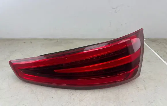 Audi Q3 8U Tailgate rear/tail lights 8U0945094A