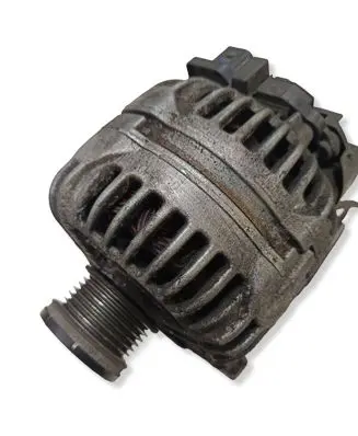 Volkswagen PASSAT B6 Generator/alternator 03C903023A 0124525093