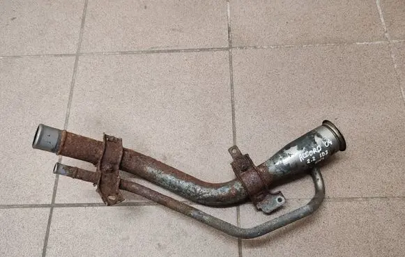 Honda Accord Fuel tank filler neck pipe