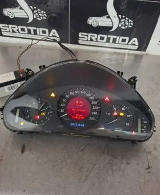 Mercedes-Benz E W211 Speedometer (instrument cluster) A2115400411