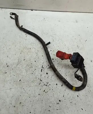 Mitsubishi Pajero Positive cable (battery)