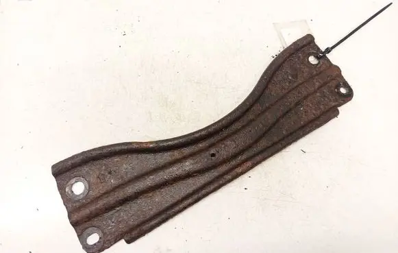 Mazda 6 Engine mounting bracket 