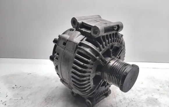Mercedes-Benz E A207 Generator/alternator 