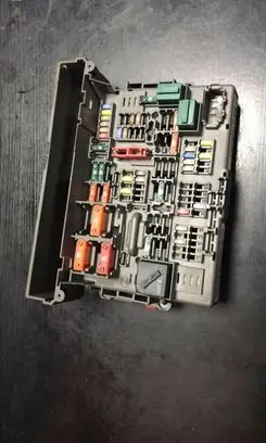 BMW 1 E81 E87 Fuse module 9119446