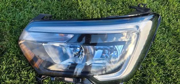 Renault Master III Headlight/headlamp 260607867R