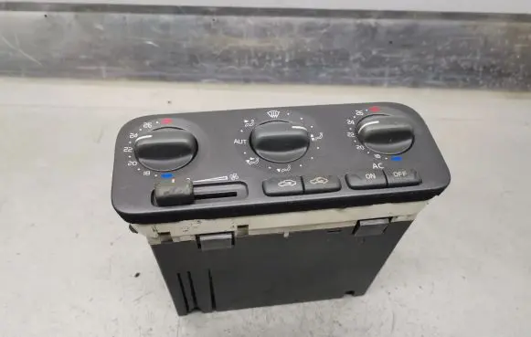 Volvo S70 V70 V70 XC Climate control unit 9134783