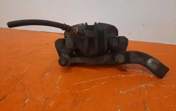 Volvo S80 Front brake caliper 829