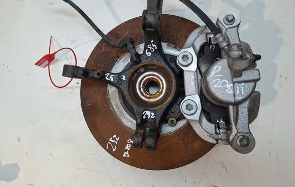 Peugeot 208 II Front wheel hub spindle knuckle S27647685