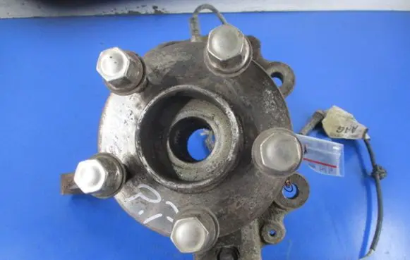 Ford Focus C-MAX Front wheel hub spindle knuckle