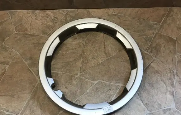 Volkswagen Golf III R20 wheel hub/cap/trim 191601157