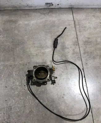 Mercedes-Benz 380 560SEC C126 Throttle body valve 0011406153