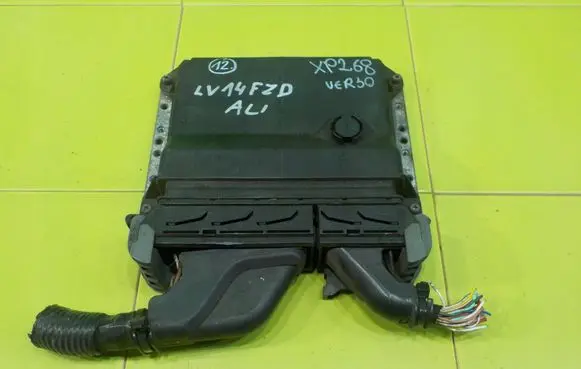 Toyota Verso Engine control unit/module 896610F350 XP268