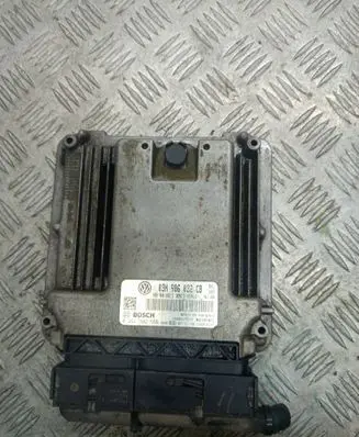 Volkswagen Touareg I Engine control unit/module 03H906032CB 0261S02585 03H906032S