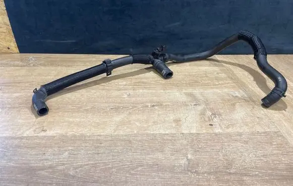 Land Rover Range Rover Sport L494 Engine coolant pipe/hose FW939Y438AC