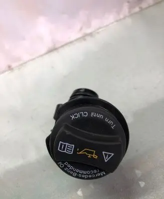 Mercedes-Benz GLA H247 Oil fill pipe A2820181100