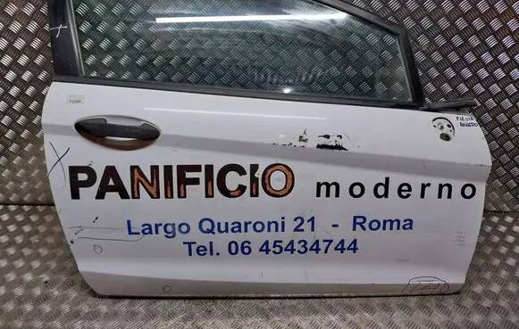 Ford Fiesta Front door S18031439