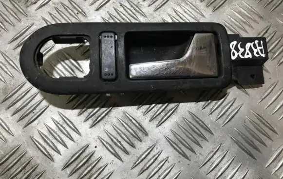 Volkswagen New Beetle Front door interior handle 1c2837114e