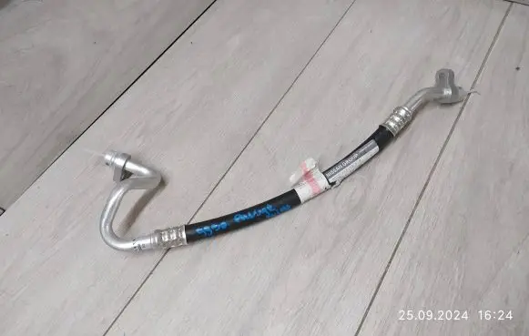 Nissan Note (E11) Air conditioning (A/C) pipe/hose 924903VU0A