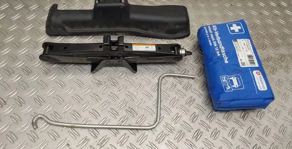 Toyota Yaris Lift Jack 584420D090