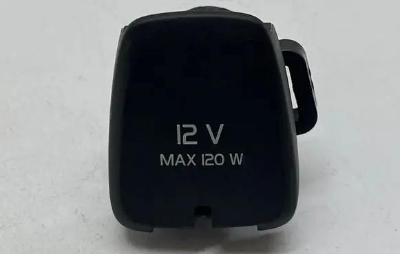 Volvo S90, V90 12 V Socket (rear) 31346799 16W19
