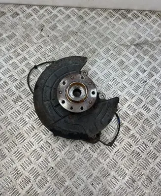 Rear wheel hub