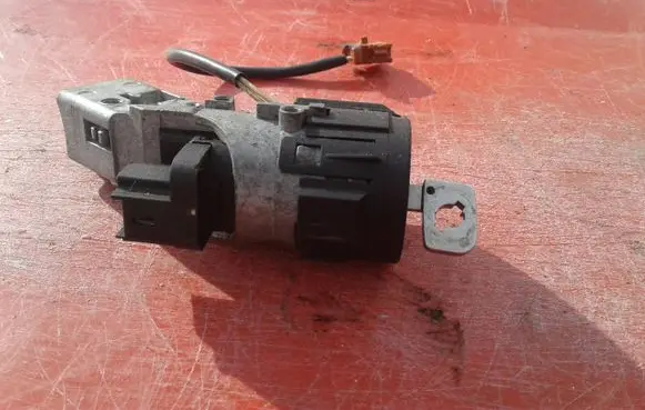 Citroen C5 Ignition lock 9648445180