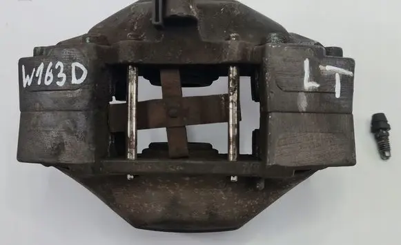 Mercedes-Benz ML W163 Rear brake caliper